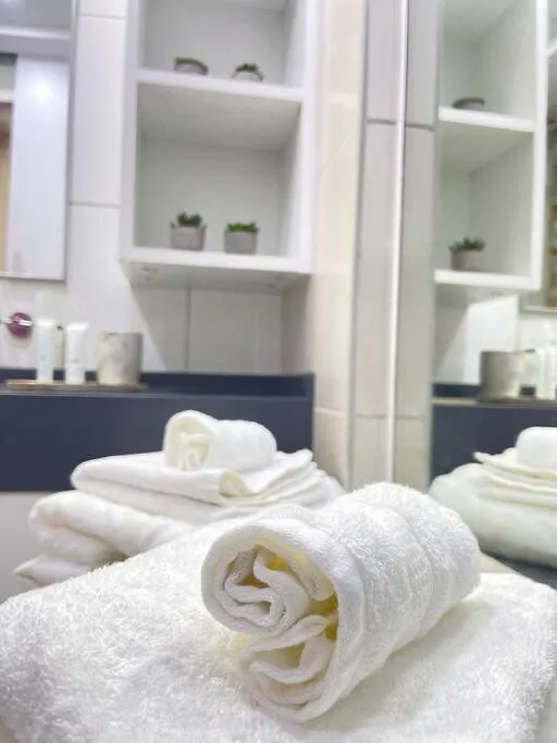 Sunset Lake Condo - Rp Home Dubai Apartment